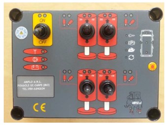 Photo du boitier de commande electronique AMPLO Ancien systeme rouge nivellement stabilisatoin hydraulique electronique telecommande sans fil AMI RESEAU ami-reseau renfort suspension ressort